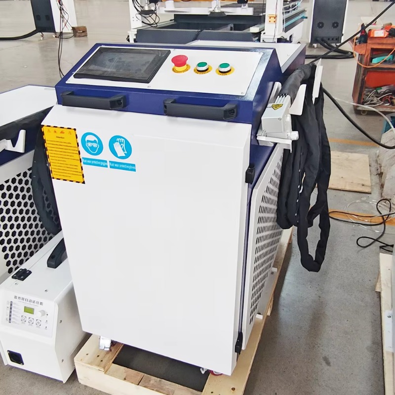 Handheld Laser Welding Machine - Máquina de Limpieza Láser Portátil para