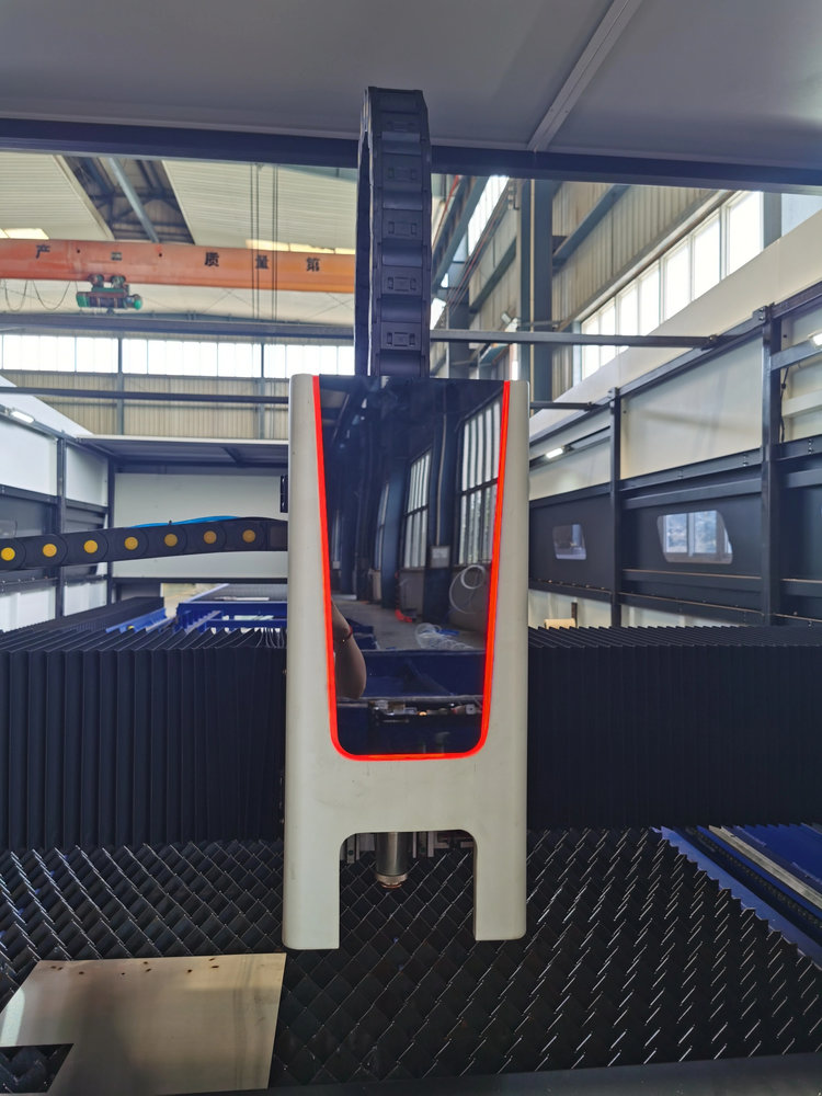 Máquina de Corte Láser de Fibr - Industrial Laser Uses reseña y precio